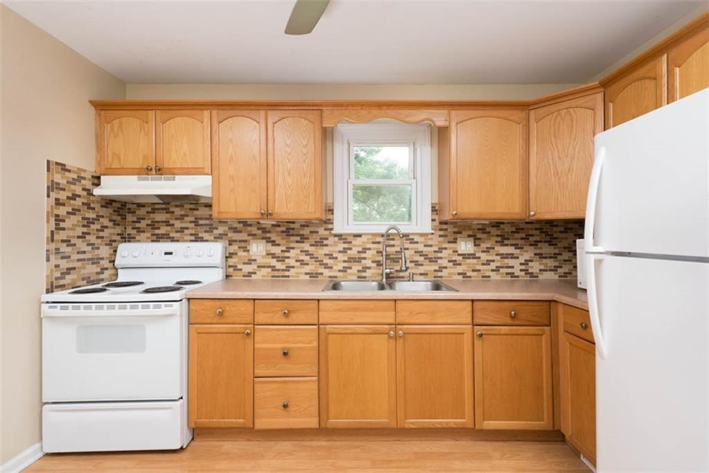 8357 Locust Street — photo 9