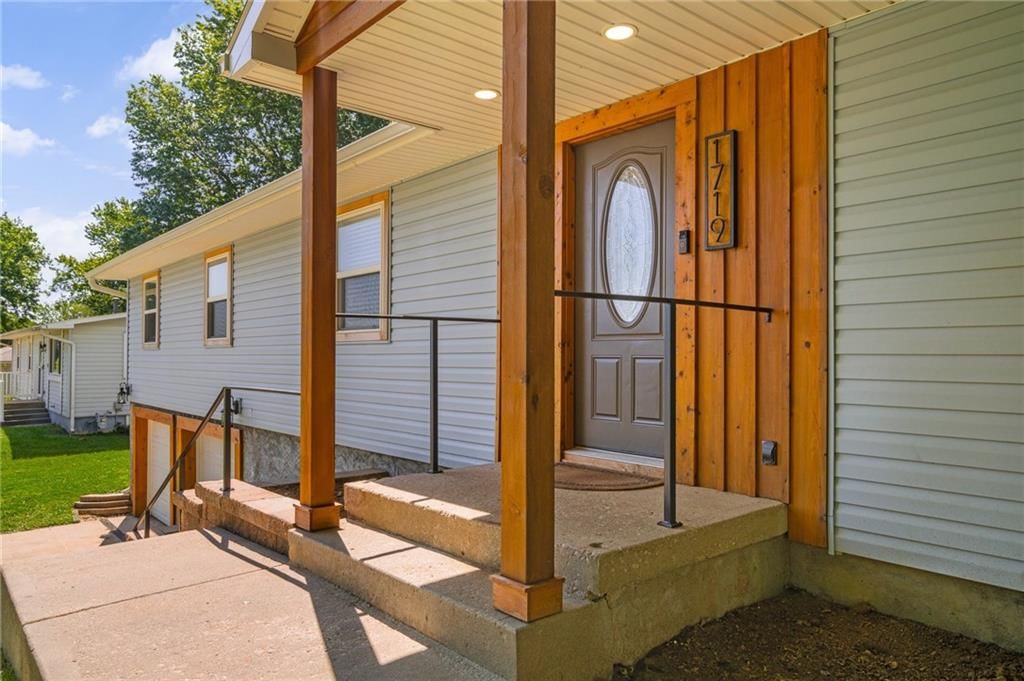 1719 Karlton Way — photo 2