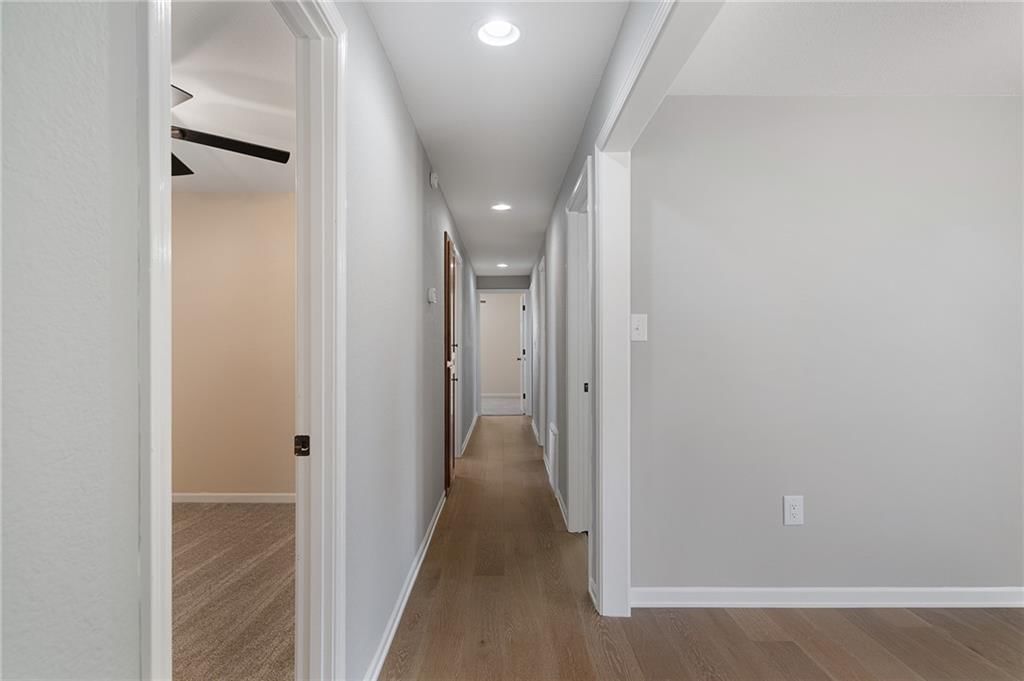 1719 Karlton Way — photo 10