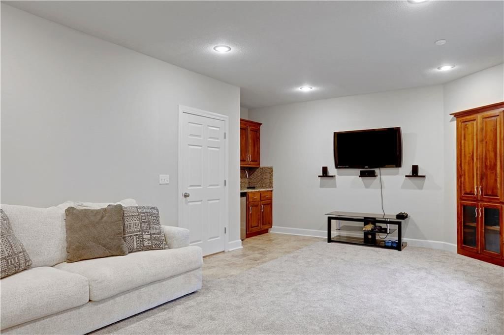 14761 S Turnberry Street — photo 5