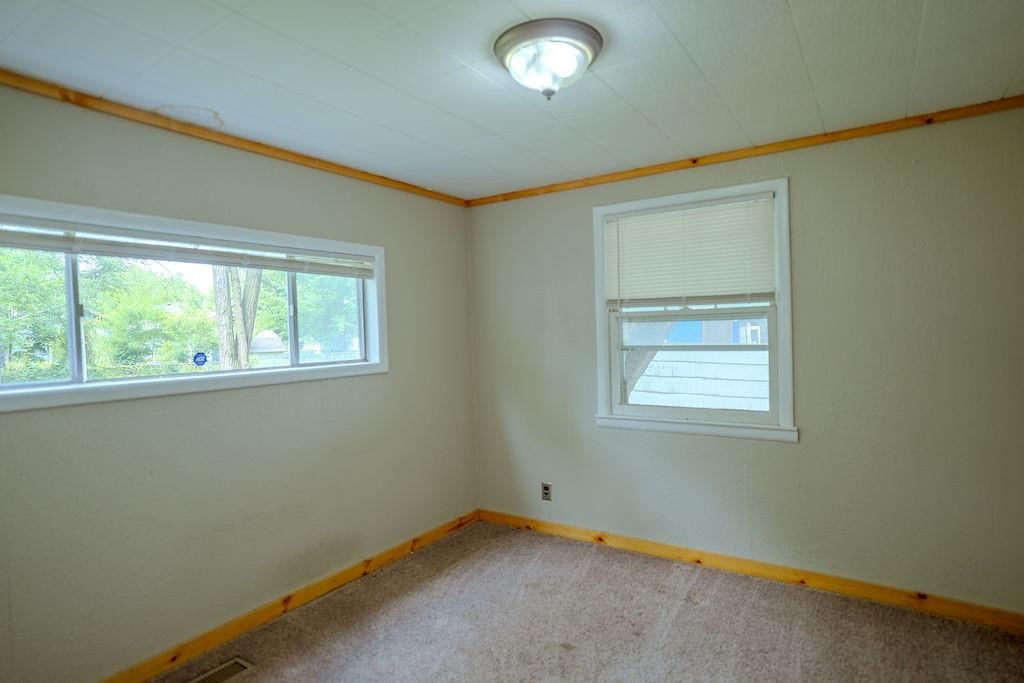 1205 E 6th Street — photo 25