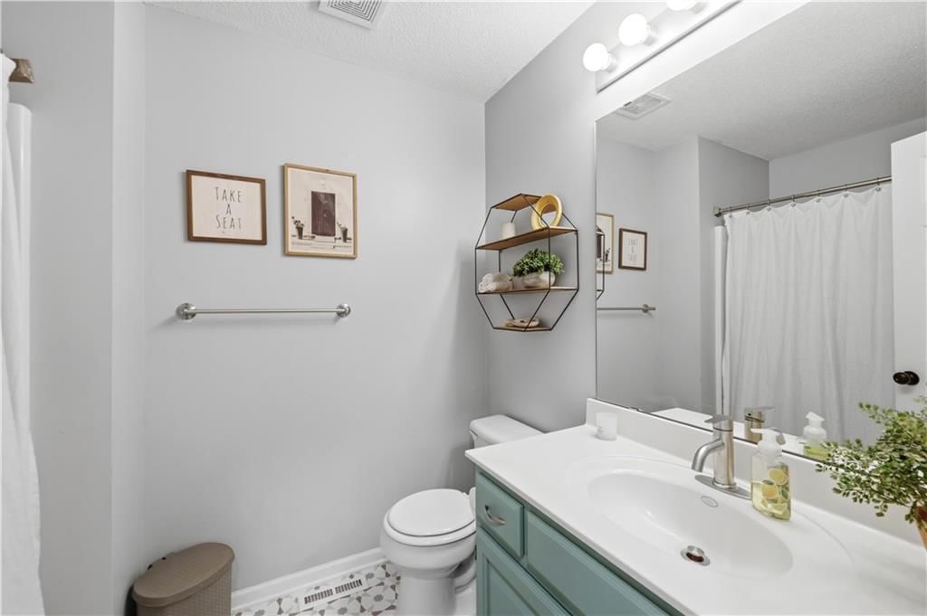 2304 NE SUMMERFIELD Drive — photo 12