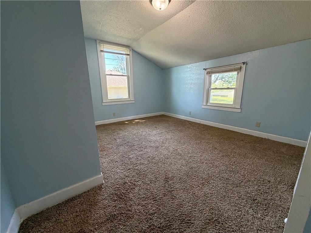 602 S 1st Street — photo 11
