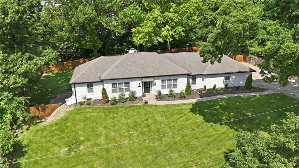 850 NW Valley Lane — photo 2