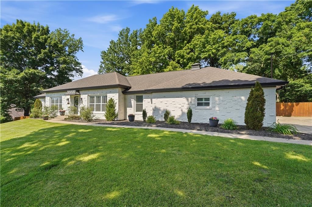 850 NW Valley Lane — photo 3