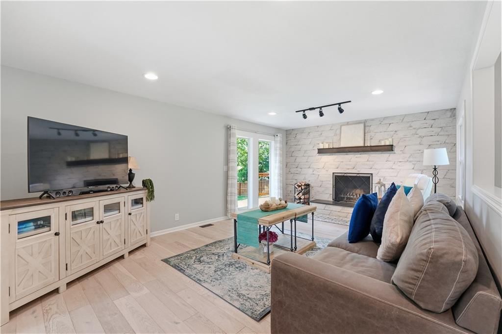 850 NW Valley Lane — photo 11