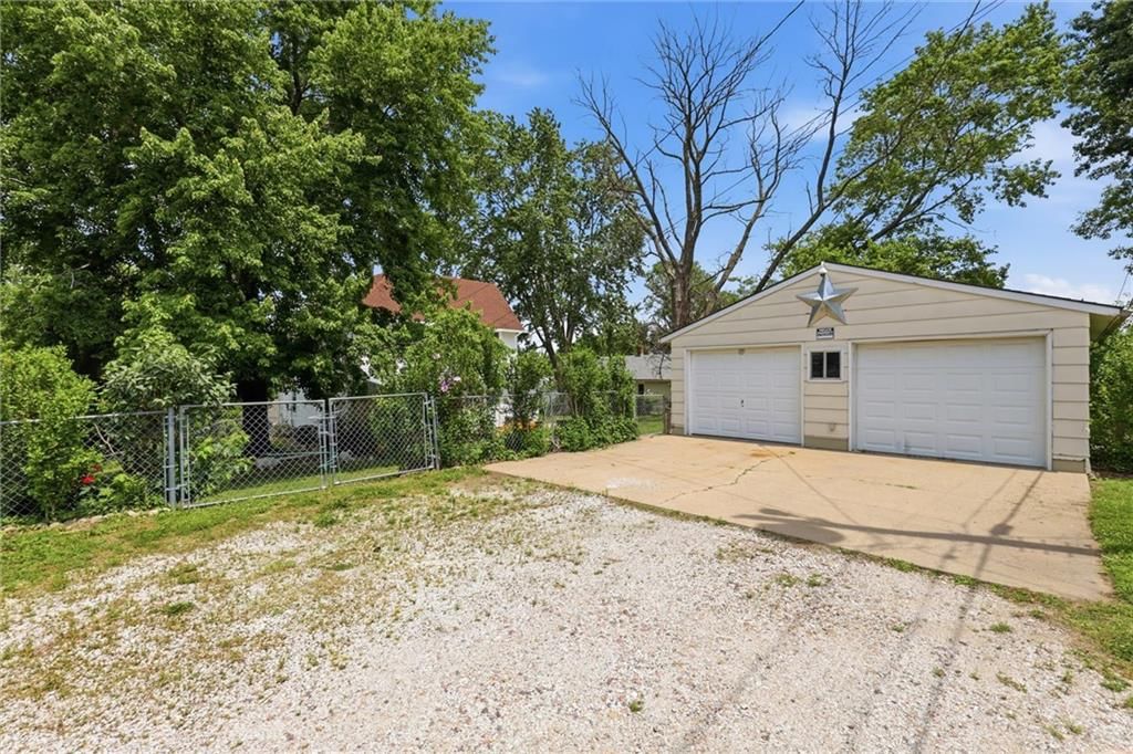 1025 Ironmoulders Street — photo 4