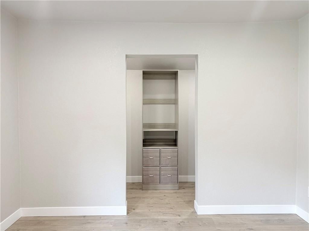 2418 W 3rd Street — photo 8