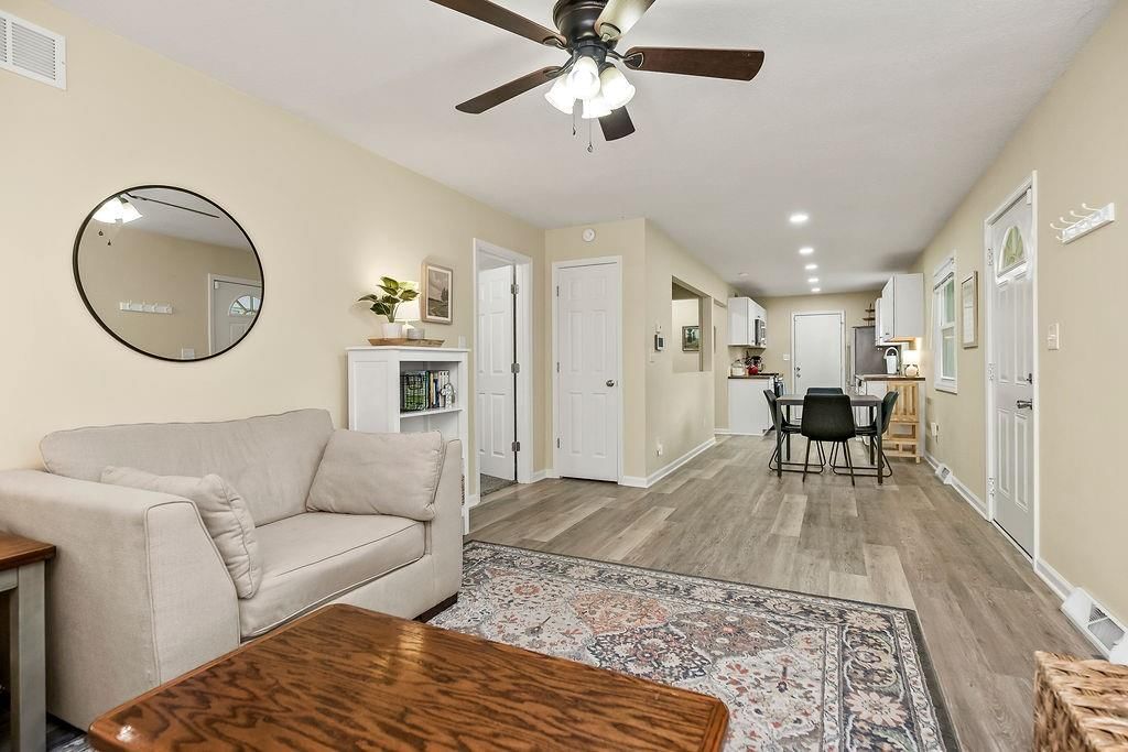 8111 Elizabeth Avenue — photo 5