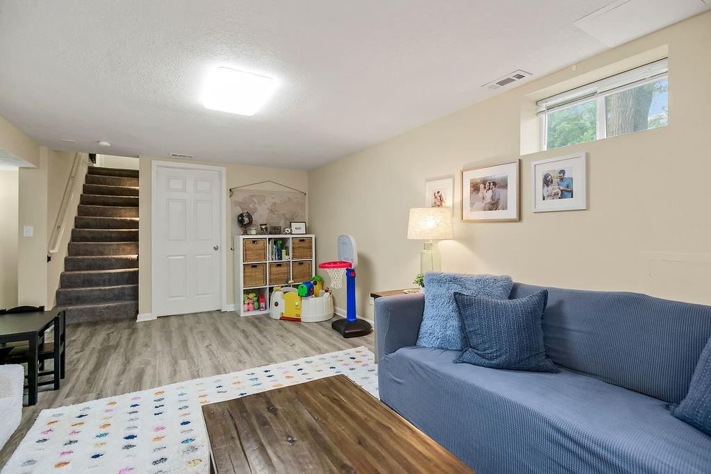 8111 Elizabeth Avenue — photo 22