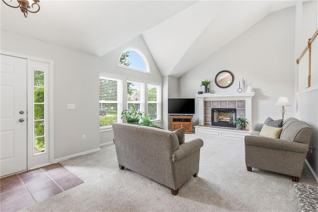 14668 W 151st Terrace — photo 5