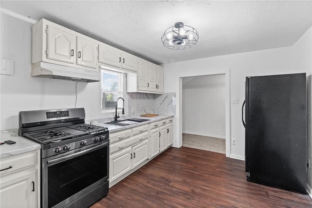 145 E Farmer Street — photo 10