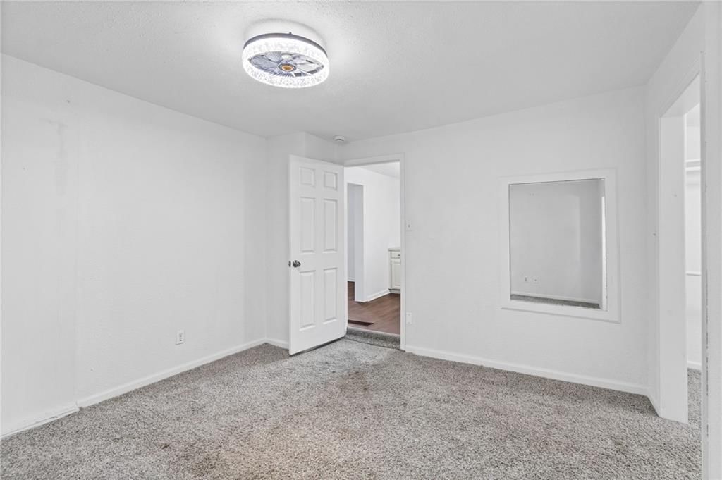 145 E Farmer Street — photo 11