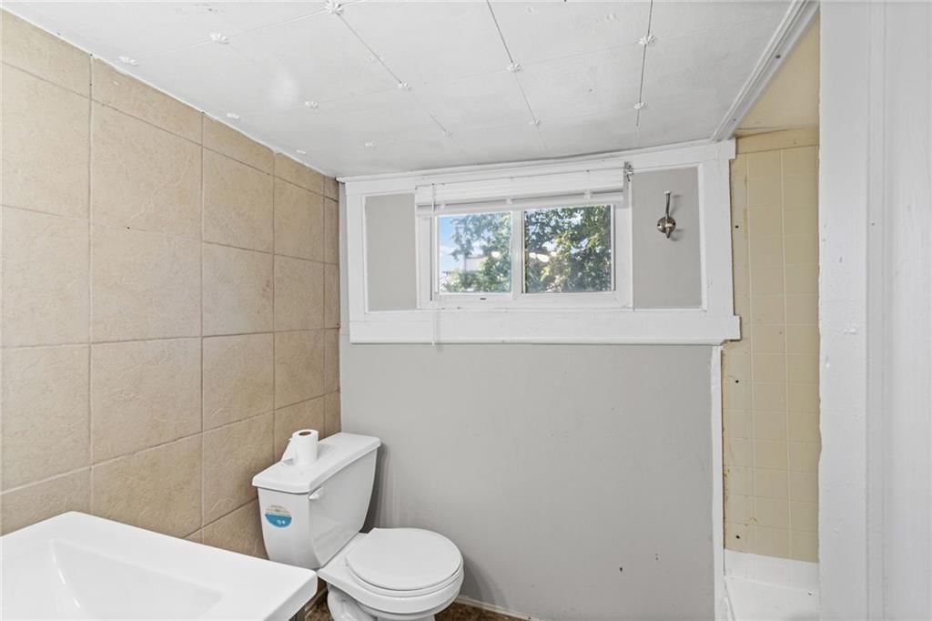 145 E Farmer Street — photo 15