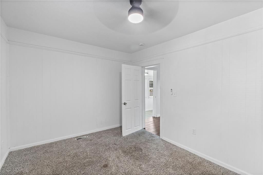 145 E Farmer Street — photo 18