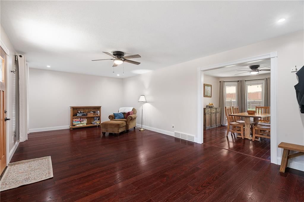 2127 S 15th Street — photo 2