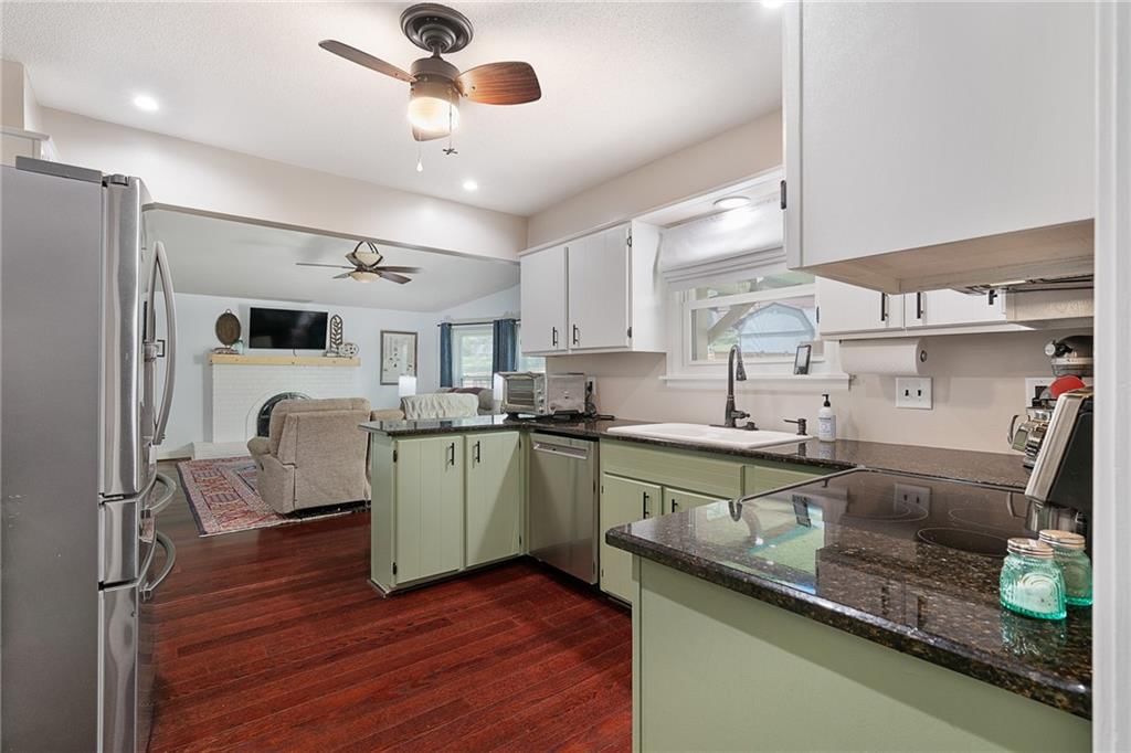 2127 S 15th Street — photo 5