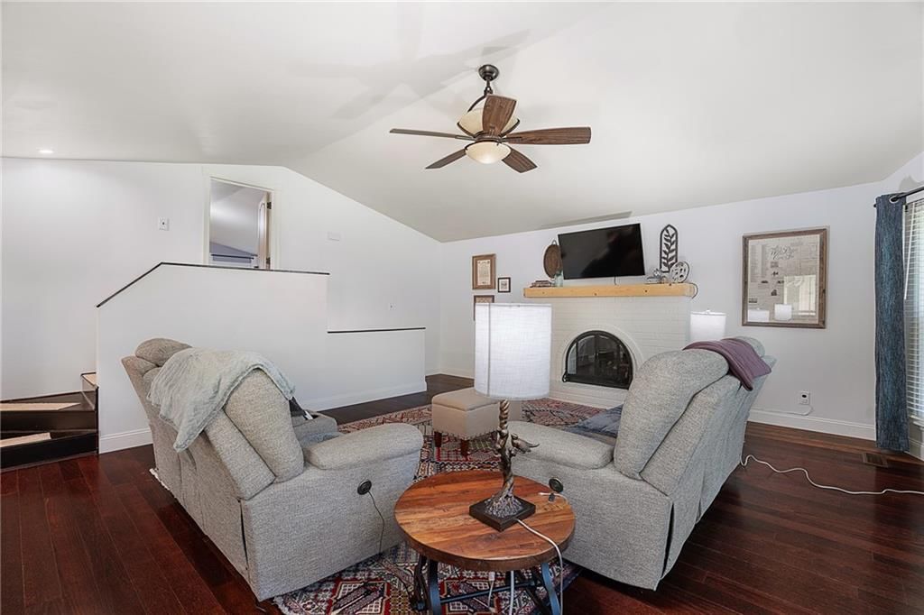 2127 S 15th Street — photo 11