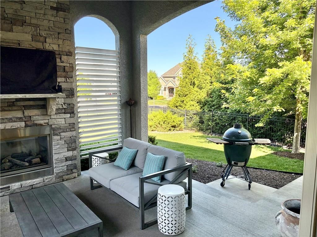 16141 Garnett Street — photo 10