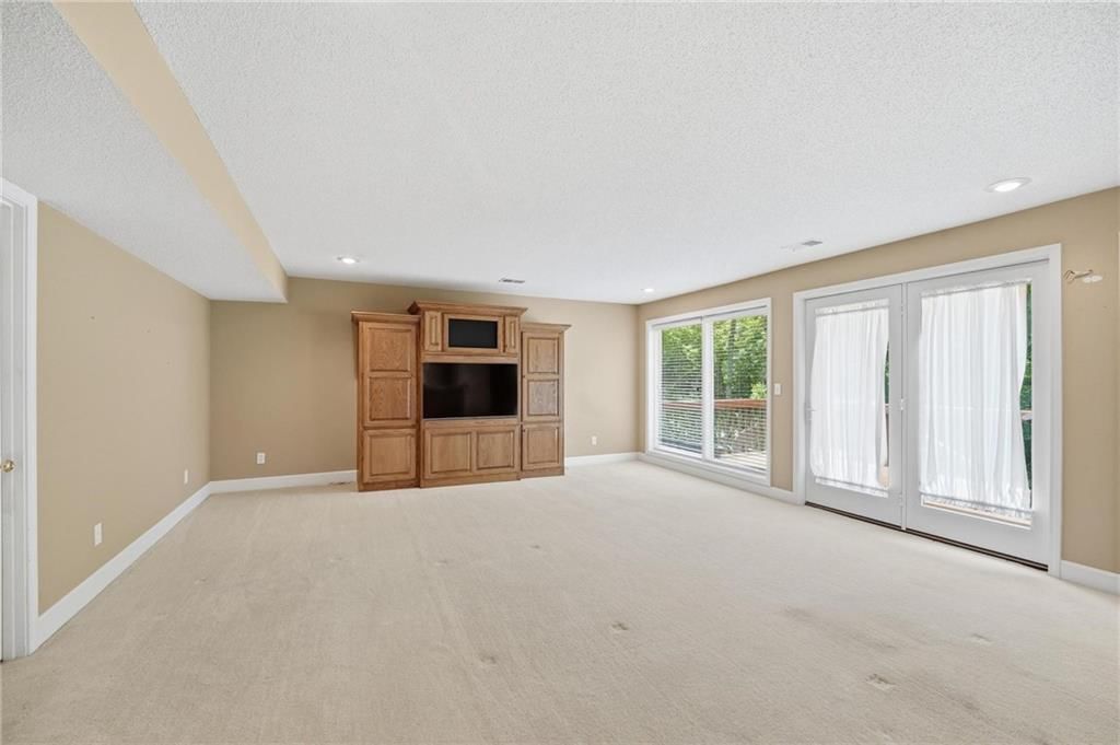 4142 NE Hampstead Drive — photo 37