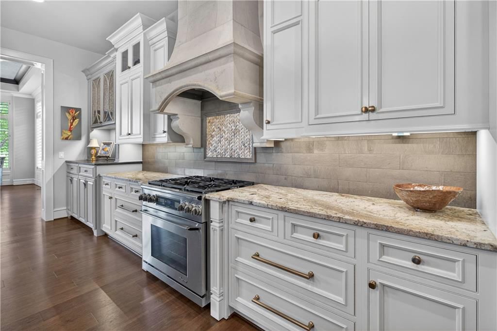 6009 W 137th Street — photo 17