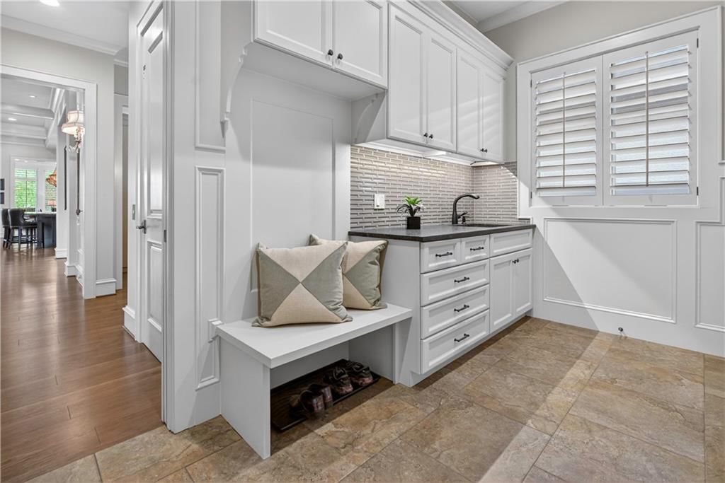 6009 W 137th Street — photo 18
