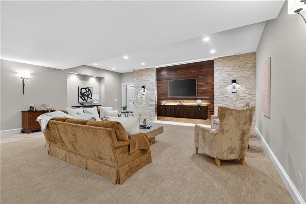 6009 W 137th Street — photo 37