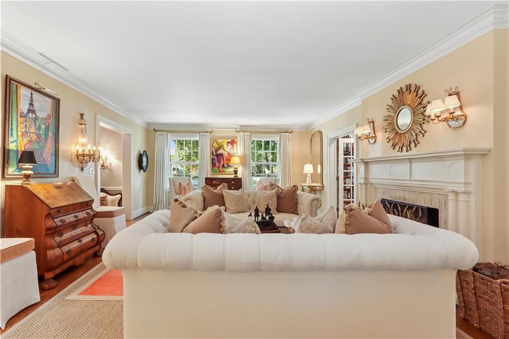 838 W 58th Street — photo 8