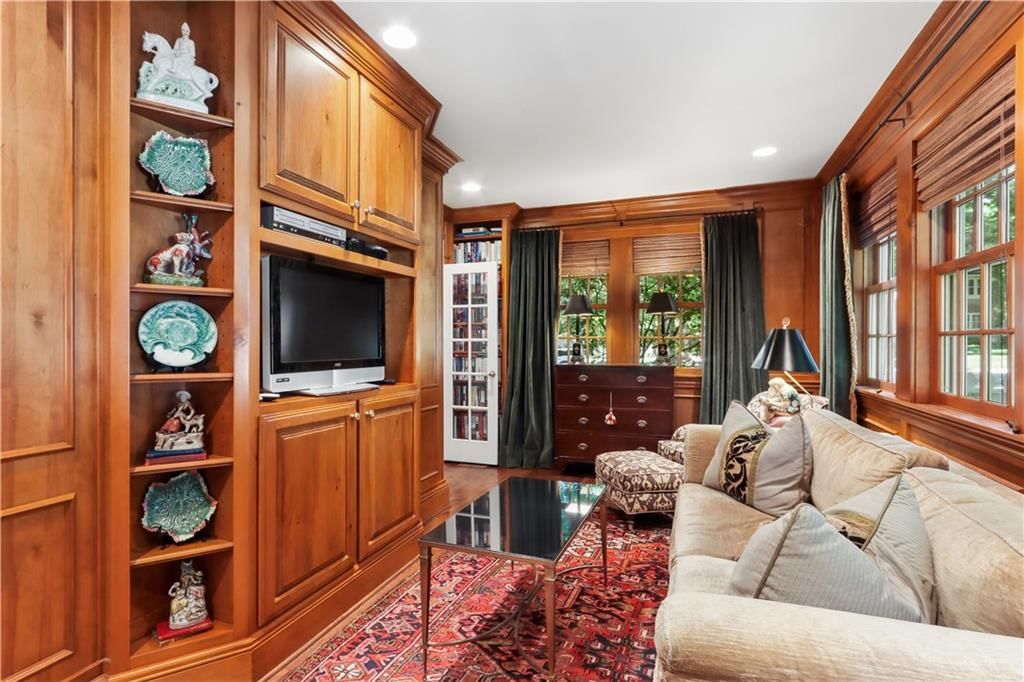 838 W 58th Street — photo 10