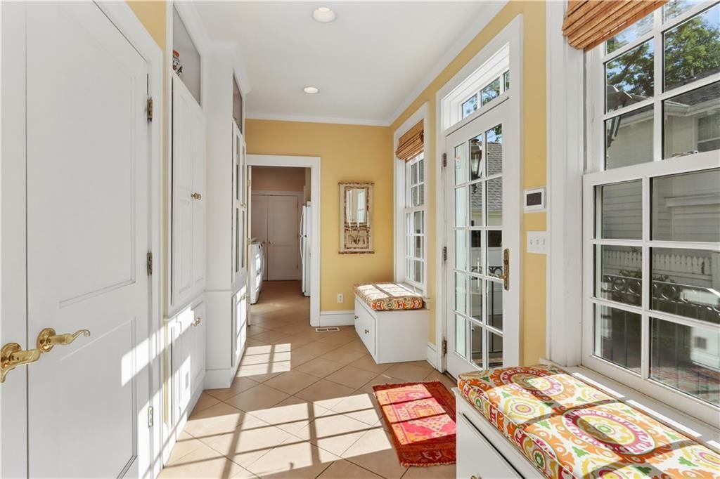 838 W 58th Street — photo 16