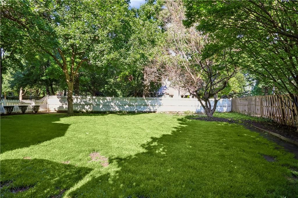 838 W 58th Street — photo 33