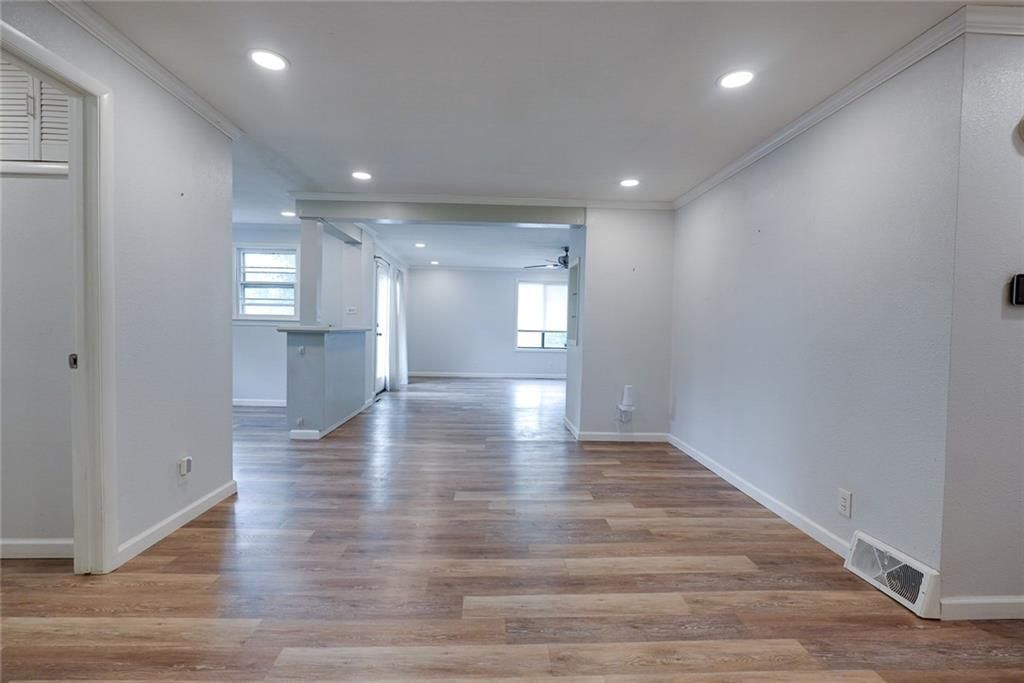 8527 Garfield Avenue — photo 13