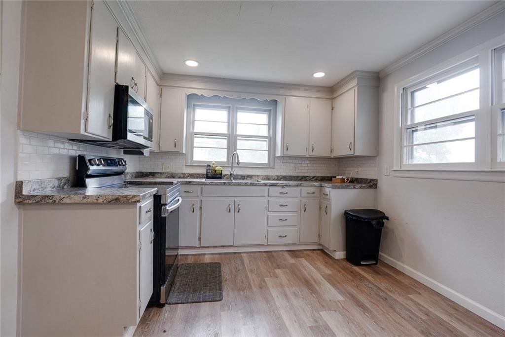 8527 Garfield Avenue — photo 15