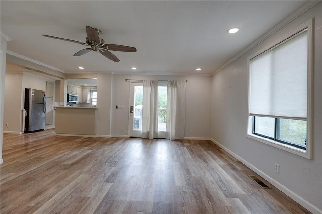 8527 Garfield Avenue — photo 20