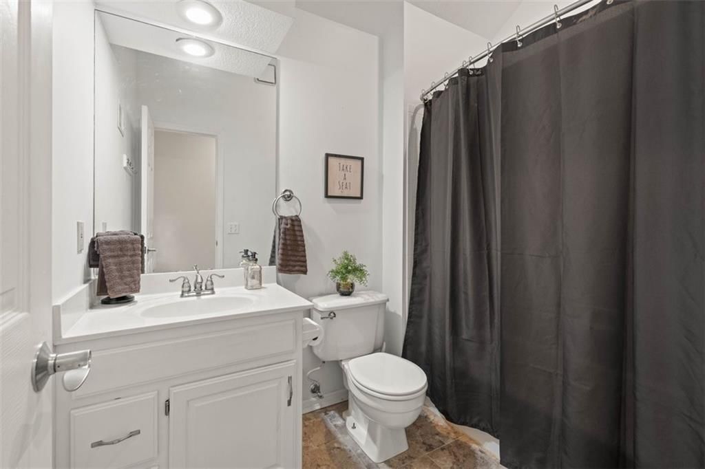 2112 NE Springbrook Street — photo 32