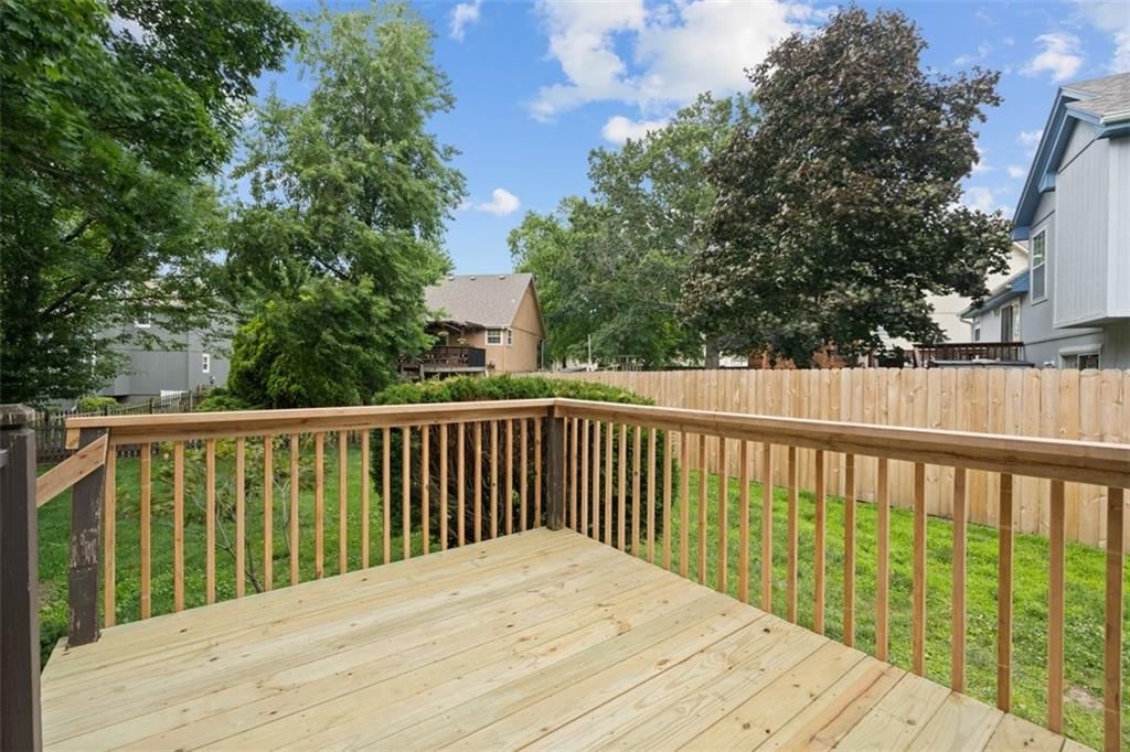 2112 NE Springbrook Street — photo 39