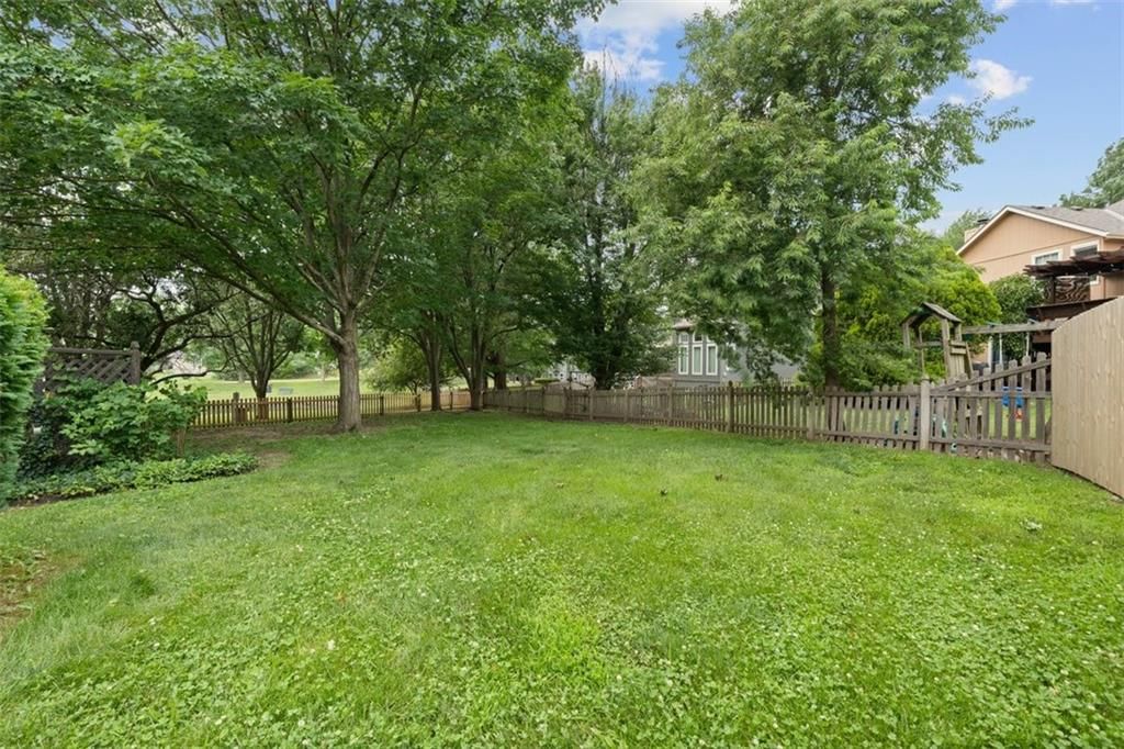 2112 NE Springbrook Street — photo 40