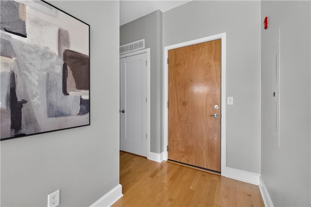 4521 Wornall Road — photo 14