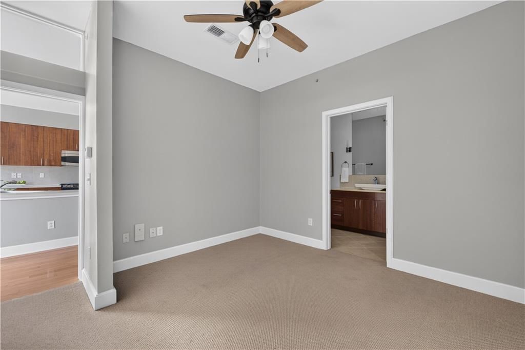 4521 Wornall Road — photo 28