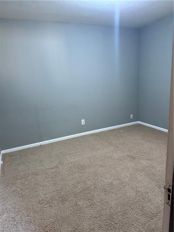 1325 NE Marvin Court — photo 2