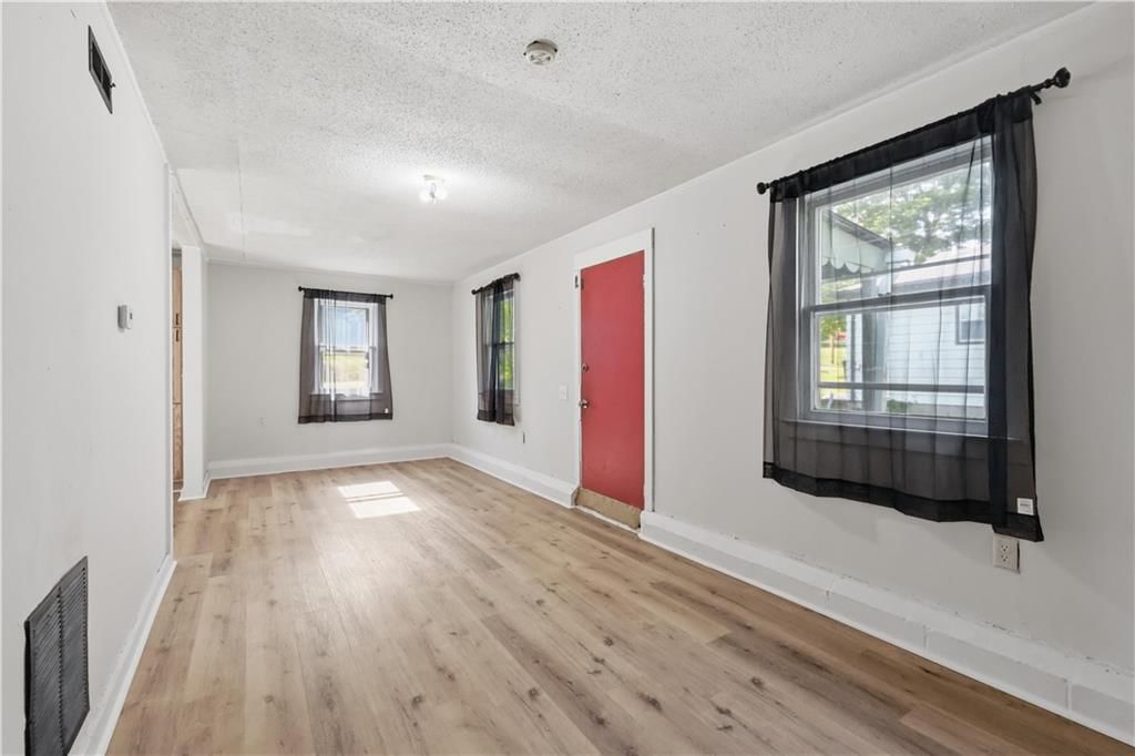 1312 Newman Street — photo 4
