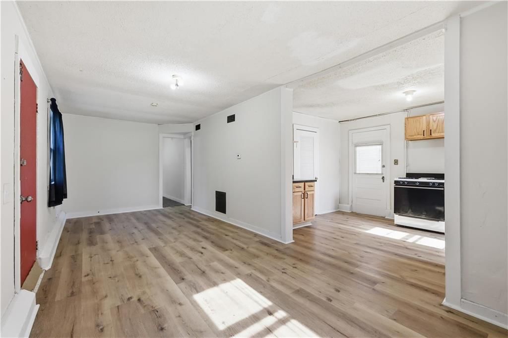 1312 Newman Street — photo 8