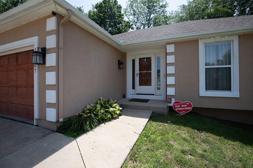 19507 E Woodsbury Road — photo 3