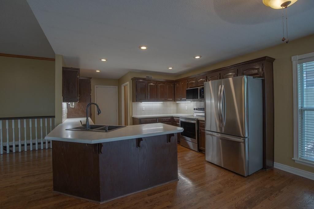 19507 E Woodsbury Road — photo 10