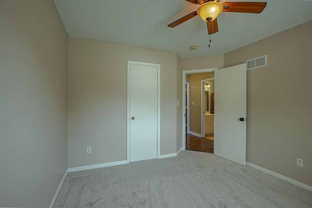 19507 E Woodsbury Road — photo 31