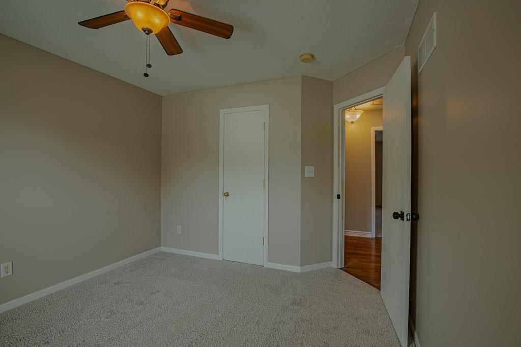 19507 E Woodsbury Road — photo 32
