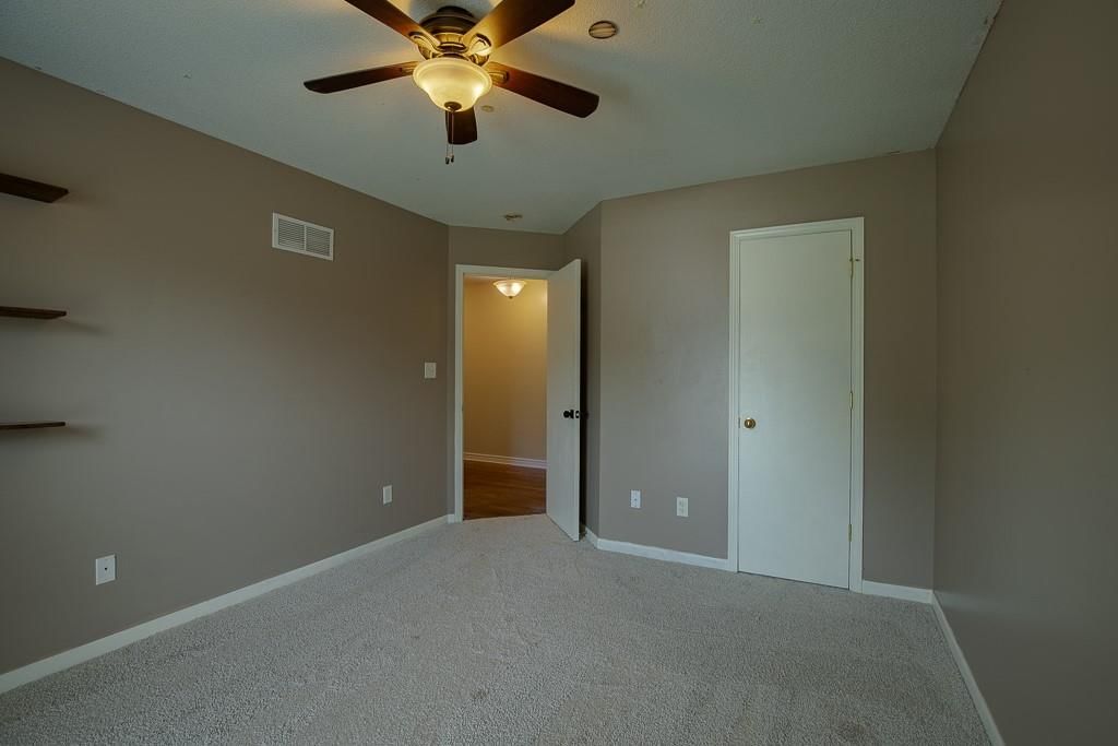 19507 E Woodsbury Road — photo 35