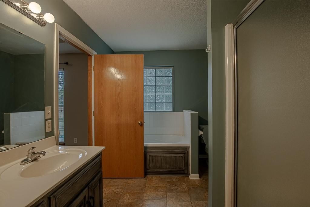 19507 E Woodsbury Road — photo 44