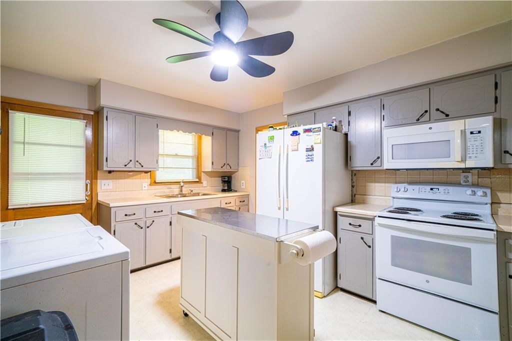1512 Safari Drive — photo 8