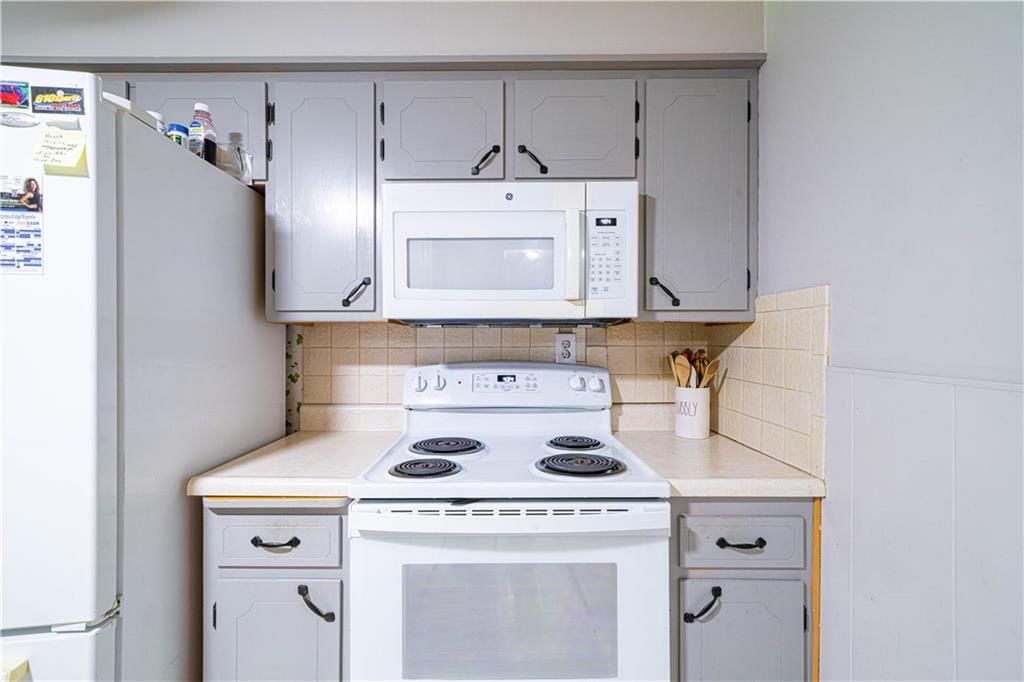 1512 Safari Drive — photo 11